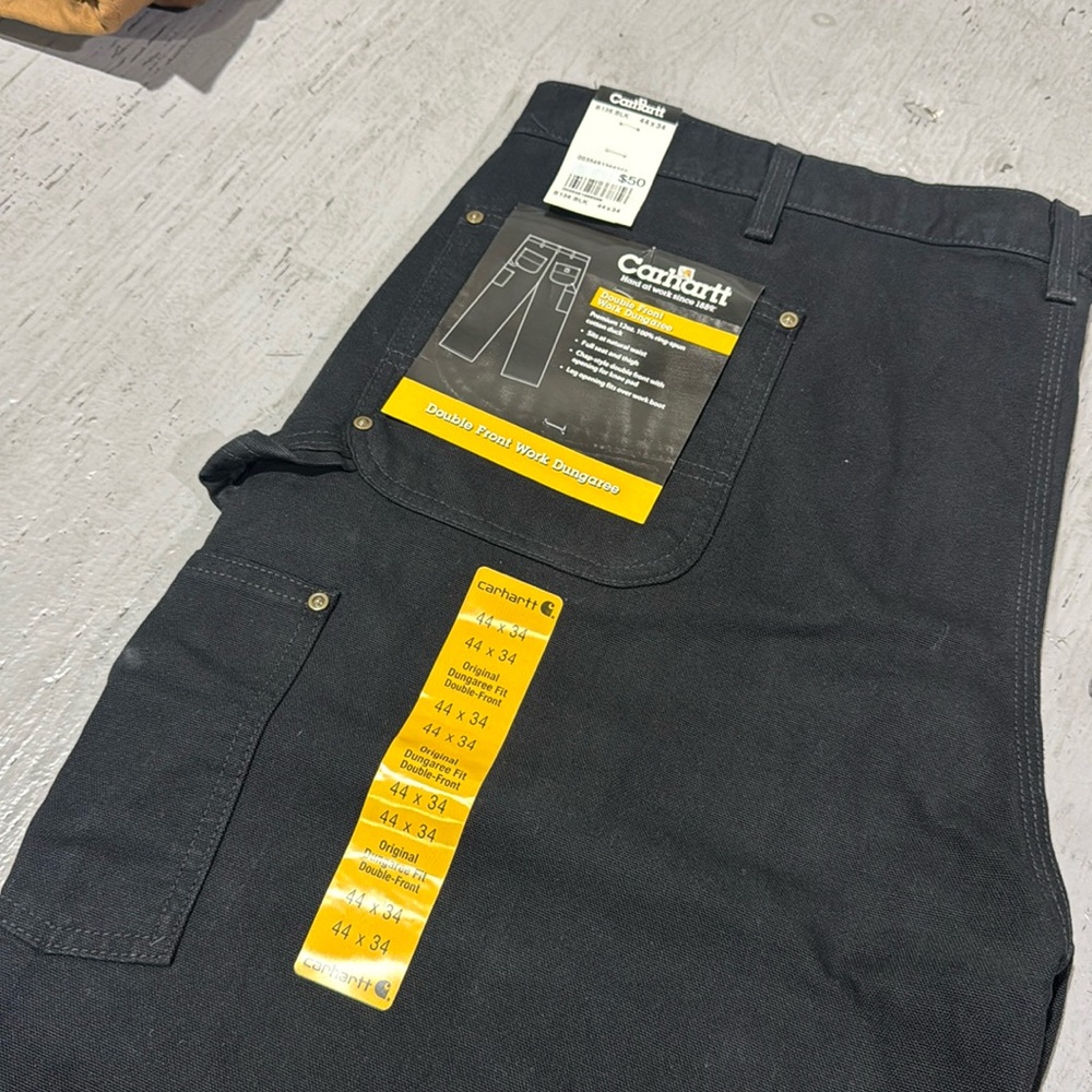 Carhartt Men's Work Pants - Black Size 44x34

New. Never worn.